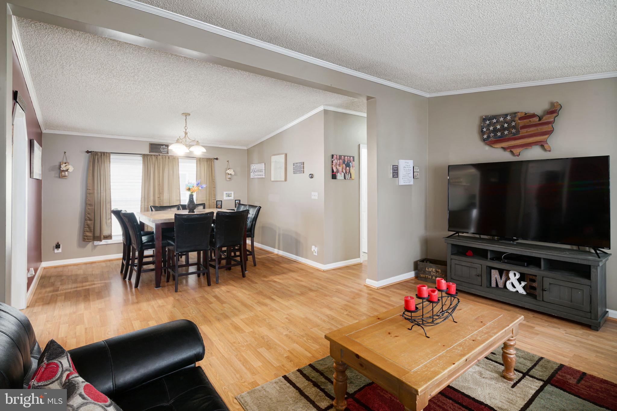 1009 Crystle Road Aston, PA 19014 - Photo 7 of 37