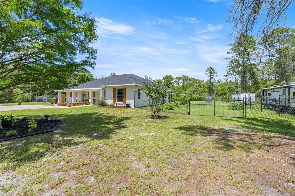 495 Fisher Road Ocklawaha, FL 32179 - Photo 39 of 50