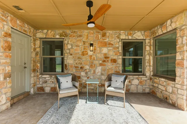 $450,000 | 13000 Arroyo Doble Drive, Manchaca, TX 78652