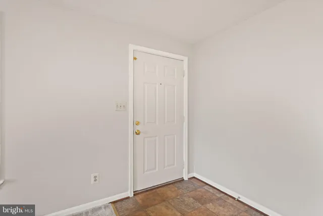 $2,200 | 318 Evergreen Mills Road, Leesburg, VA 20175