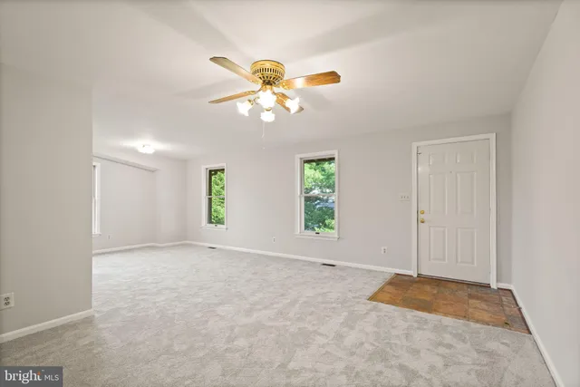 $2,200 | 318 Evergreen Mills Road, Leesburg, VA 20175