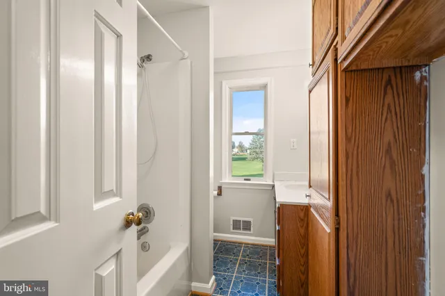 $2,200 | 318 Evergreen Mills Road, Leesburg, VA 20175