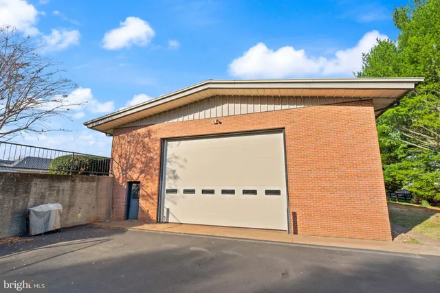 $2,200 | 318 Evergreen Mills Road, Leesburg, VA 20175