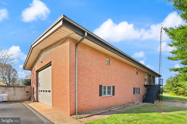 $2,200 | 318 Evergreen Mills Road, Leesburg, VA 20175