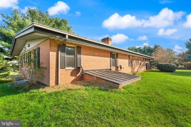 $2,200 | 318 Evergreen Mills Road, Leesburg, VA 20175