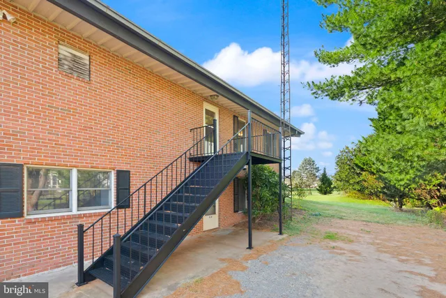 $2,200 | 318 Evergreen Mills Road, Leesburg, VA 20175