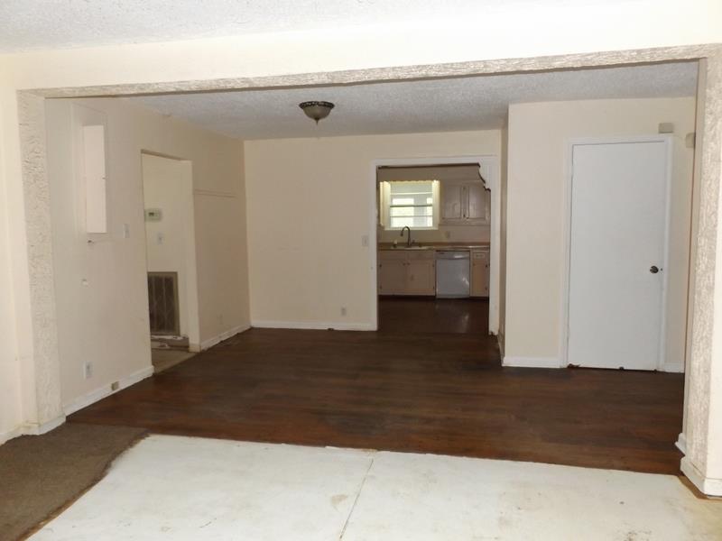 5560 Murfreesboro Road Lebanon, TN 37090 - Photo 2 of 20 a view of empty room
