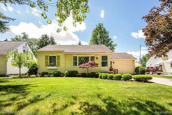 $229,000 | 1342 Minnesota Avenue, Marysville, MI 48040