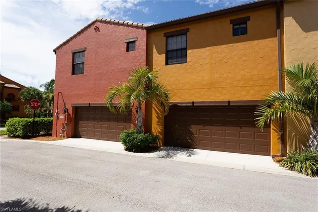 $2,500 | 9037 Alturas Street, Unit 372, Naples, FL 34113