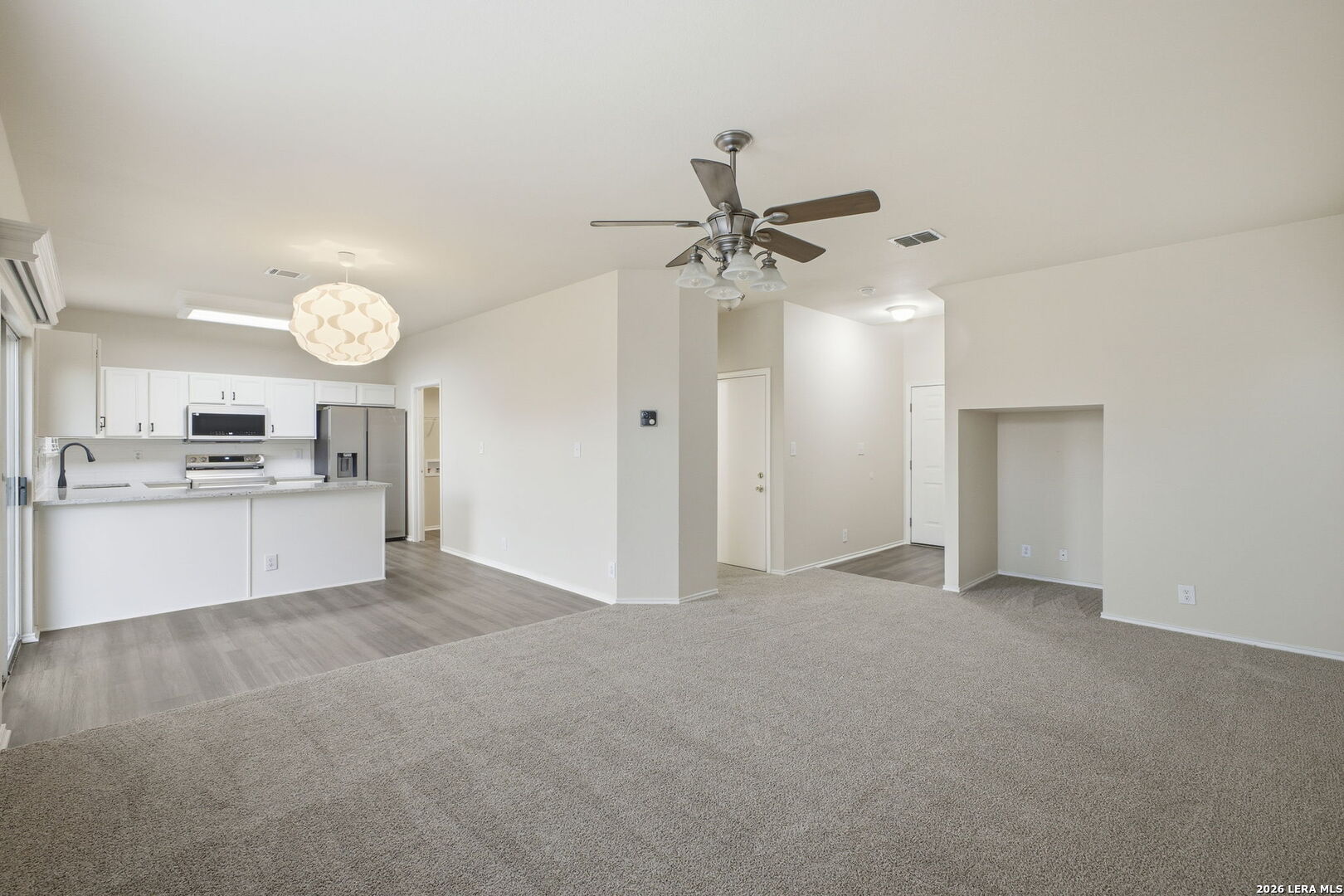 8634 Tioga Pass Helotes, TX 78023 - Photo 4 of 27