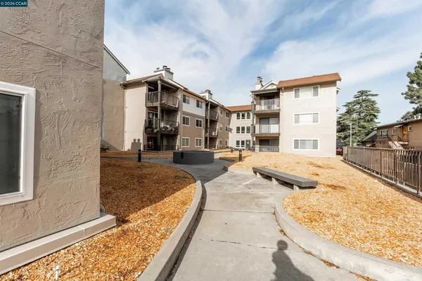 $2,750 | 1315 A Street, Hayward, CA 94541