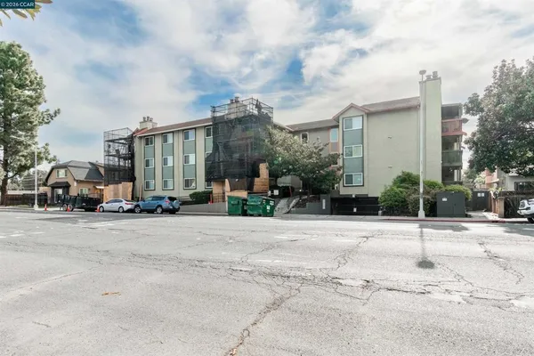 $2,750 | 1315 A Street, Hayward, CA 94541