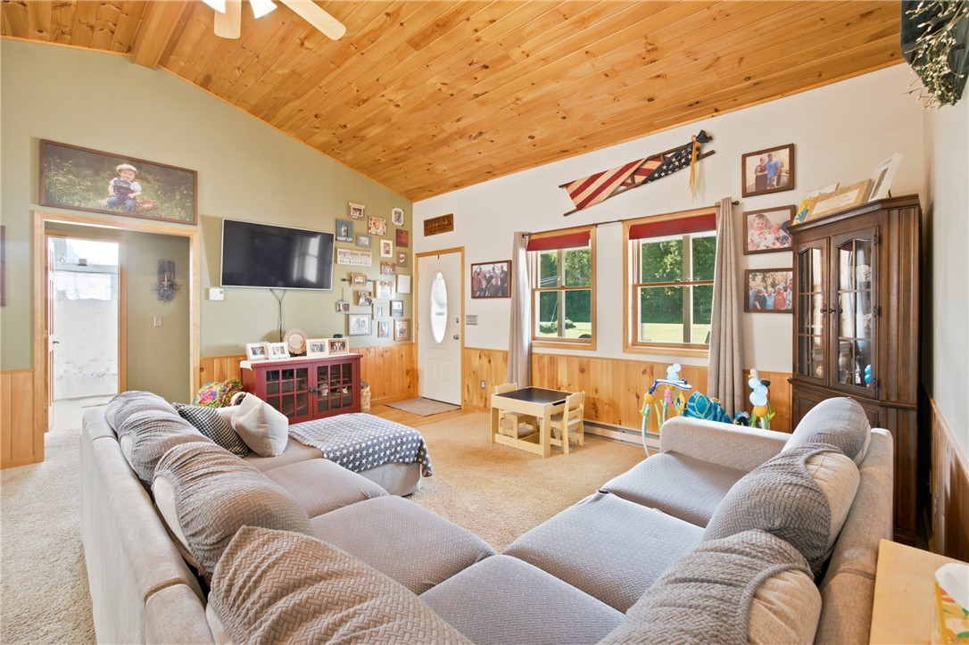 6031 Daniels Road Bath, NY 14810 - Photo 5 of 36