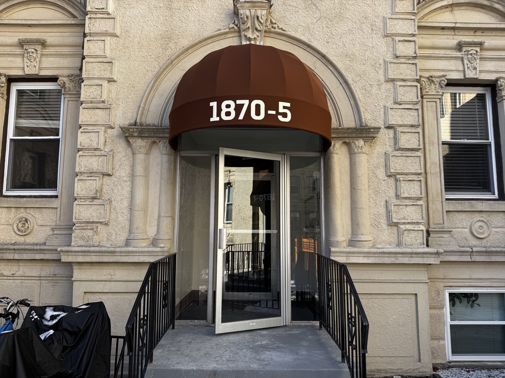 1870 Beacon Street, Unit 54 Brookline, MA 02445 - Photo 12 of 13