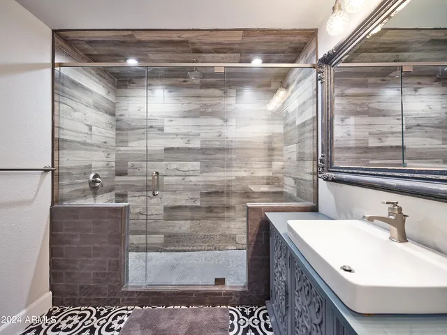 $6,995 | 8444 East Piccadilly Road, Scottsdale, AZ 85251