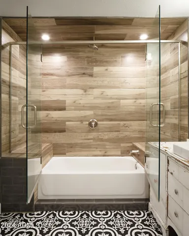 $6,995 | 8444 East Piccadilly Road, Scottsdale, AZ 85251