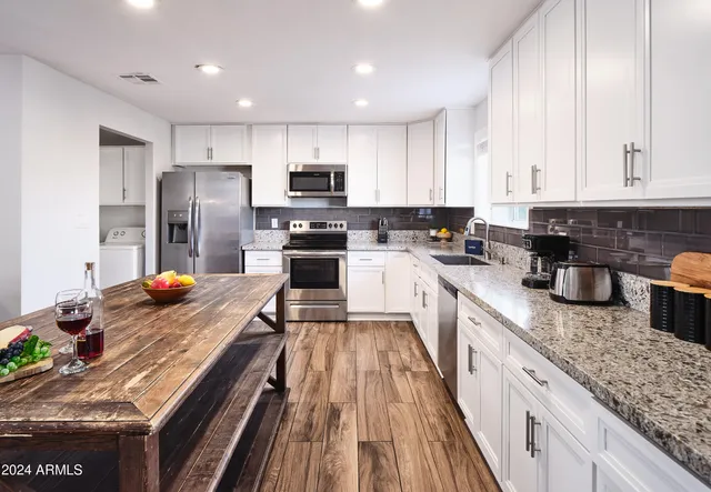 $6,995 | 8444 East Piccadilly Road, Scottsdale, AZ 85251