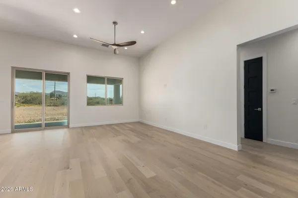 $4,300 | 313 East Mano Drive, New River, AZ 85087