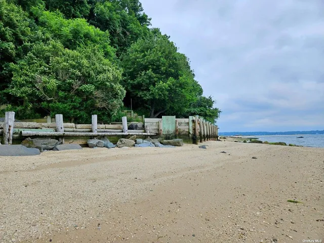 $700,000 | 24 A Norfolk Drive, Northport, NY 11768