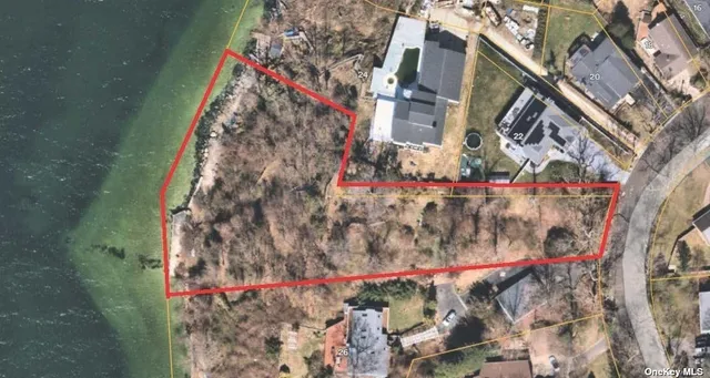 $700,000 | 24 A Norfolk Drive, Northport, NY 11768