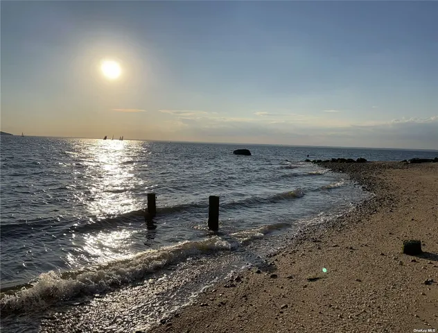 $700,000 | 24 A Norfolk Drive, Northport, NY 11768