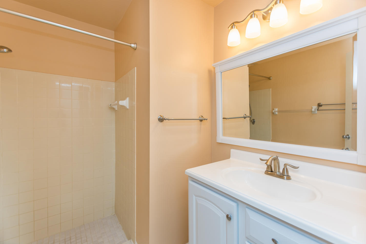 11070 Model Circle East Boca Raton, FL 33428 - Photo 19 of 35 11070 Model Cir E Boca Raton-large-029-0
