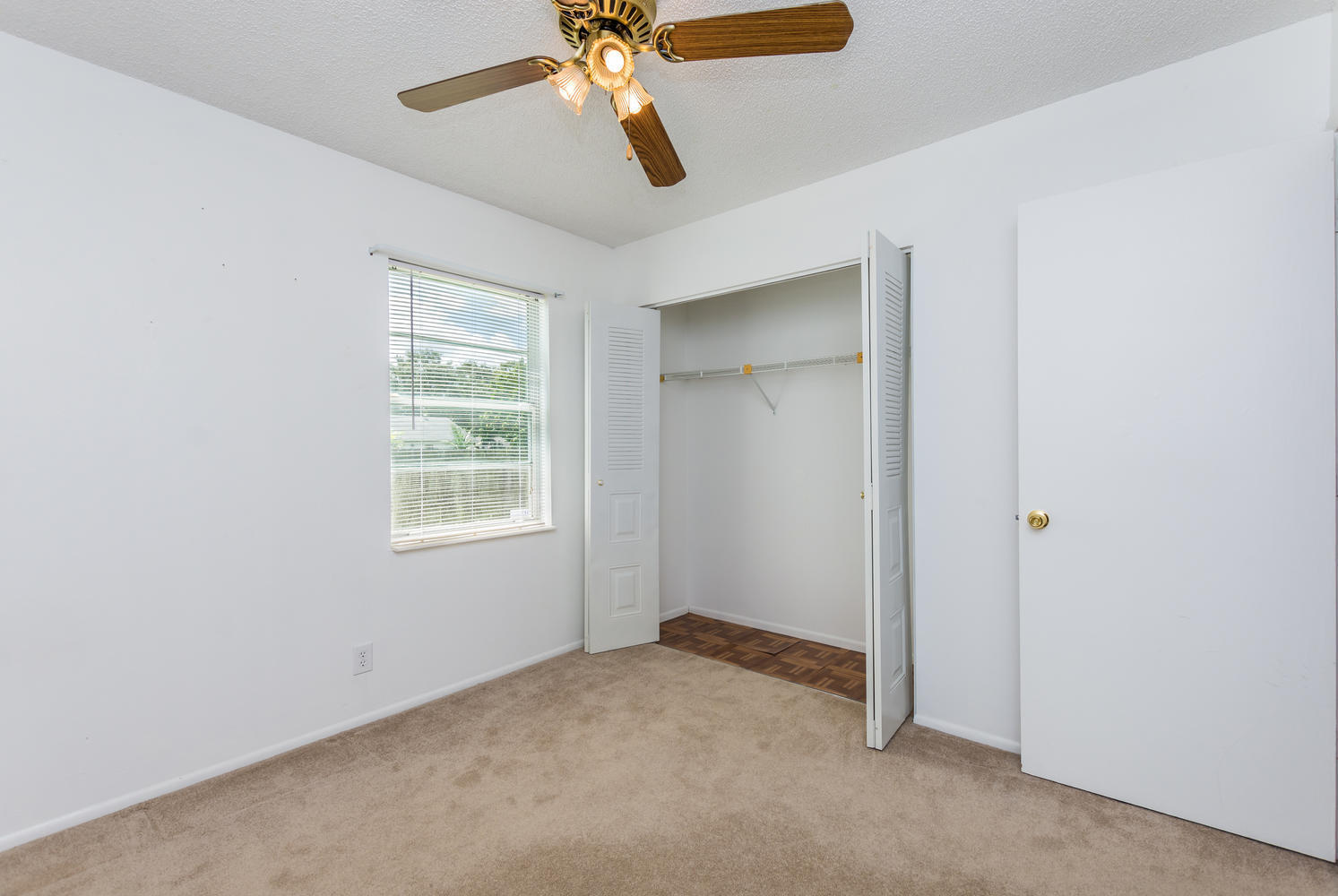 11070 Model Circle East Boca Raton, FL 33428 - Photo 21 of 35 11070 Model Cir E Boca Raton-large-031-0