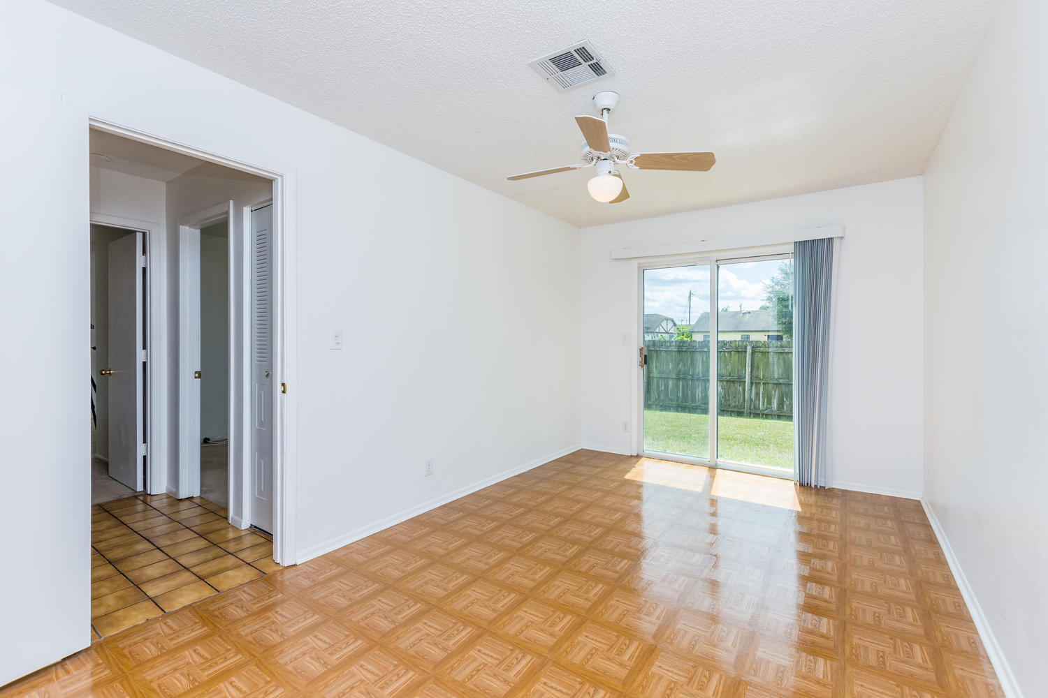 11070 Model Circle East Boca Raton, FL 33428 - Photo 25 of 35 11070 Model Cir E Boca Raton-large-036-0