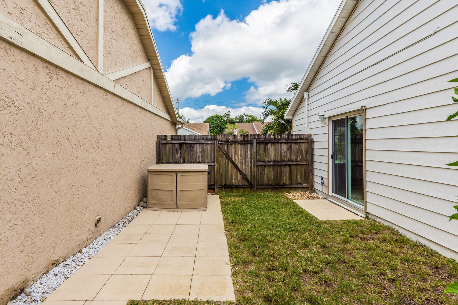 11070 Model Circle East Boca Raton, FL 33428 - Photo 30 of 35 11070 Model Cir E Boca Raton-large-040-0