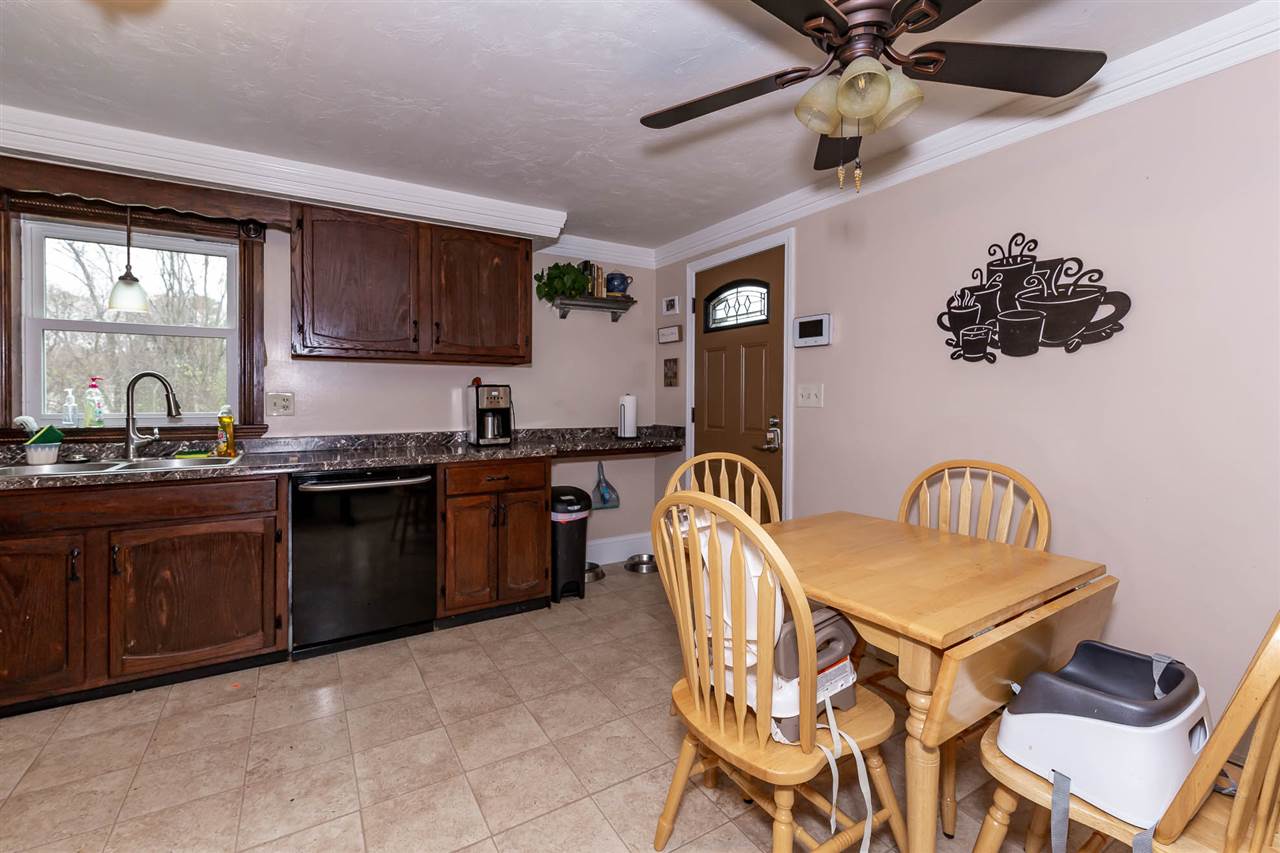 7 Sunnyside Lane, Unit R Derry, NH 03038 - Photo 4 of 13