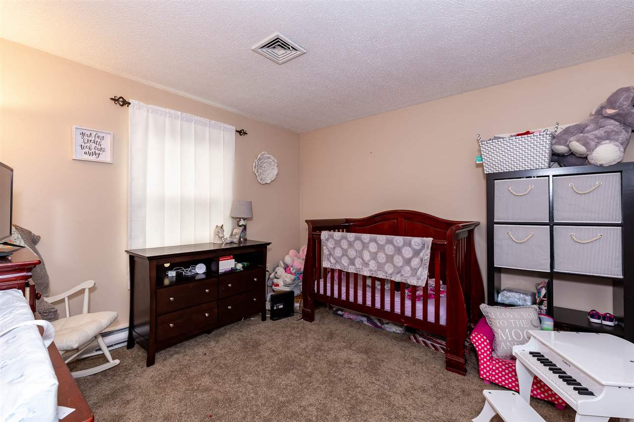 7 Sunnyside Lane, Unit R Derry, NH 03038 - Photo 9 of 13