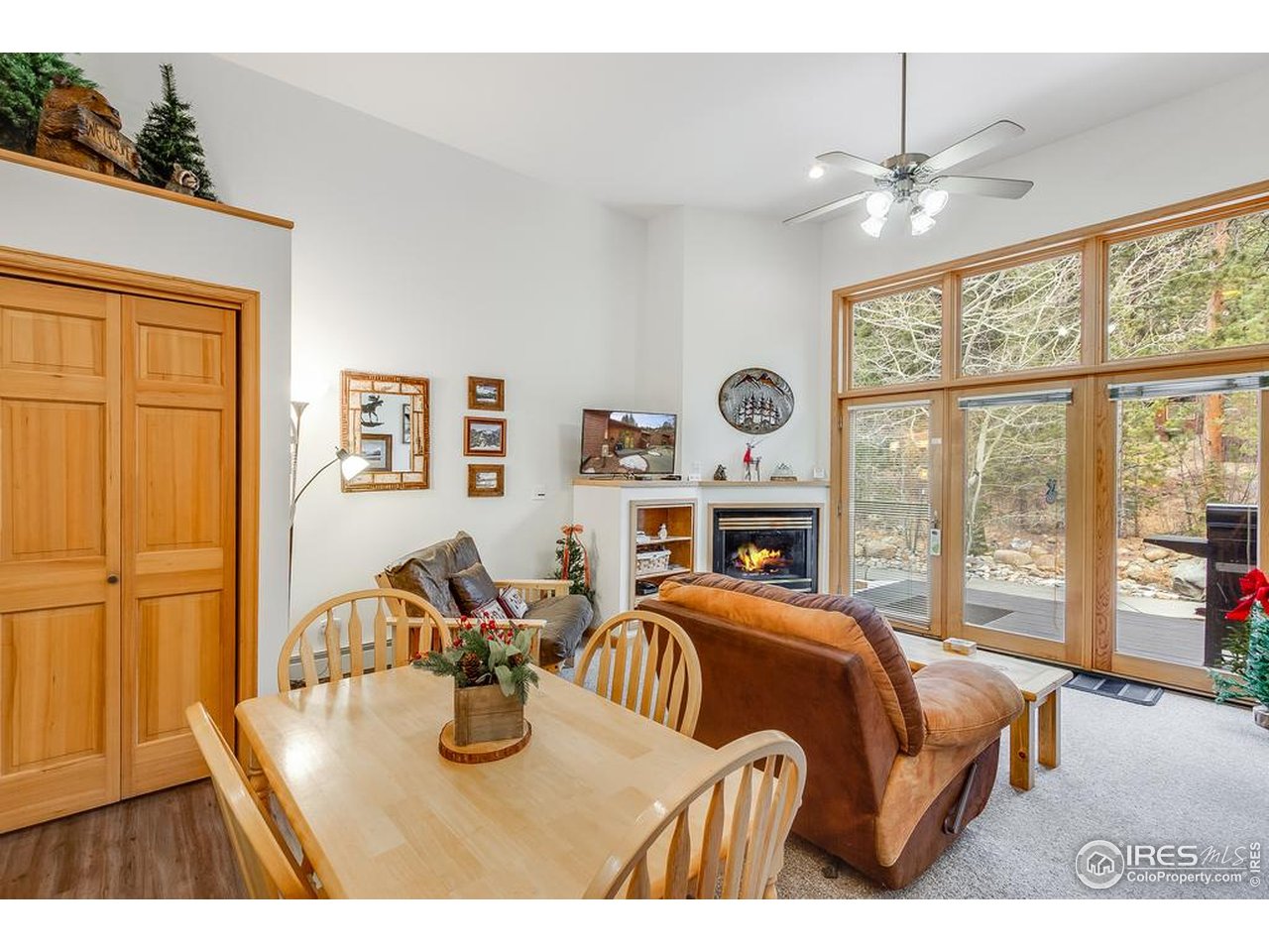 2120 Fall River Road, Unit 2 Estes Park, CO 80517 - Photo 21 of 44 kitchen open to main living