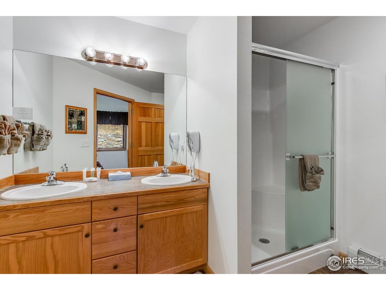2120 Fall River Road, Unit 2 Estes Park, CO 80517 - Photo 30 of 44 double vanity