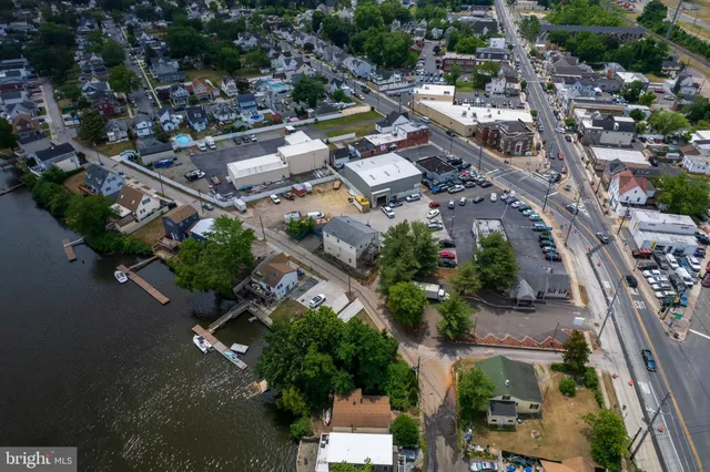 $2,000 | 32 Edgewater Avenue, Westville, NJ 08093