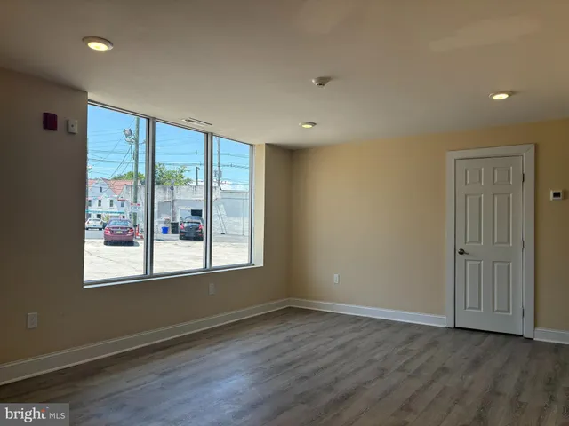 $2,000 | 32 Edgewater Avenue, Westville, NJ 08093