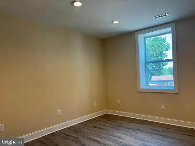 $2,000 | 32 Edgewater Avenue, Westville, NJ 08093