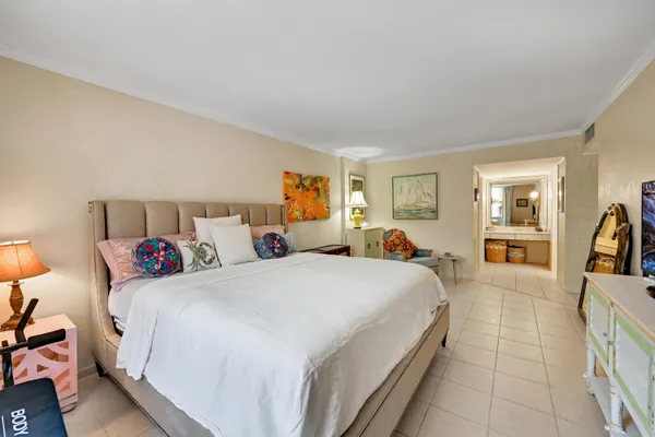 $4,500 | 2860 South Ocean Boulevard, Unit 208, Palm Beach, FL 33480