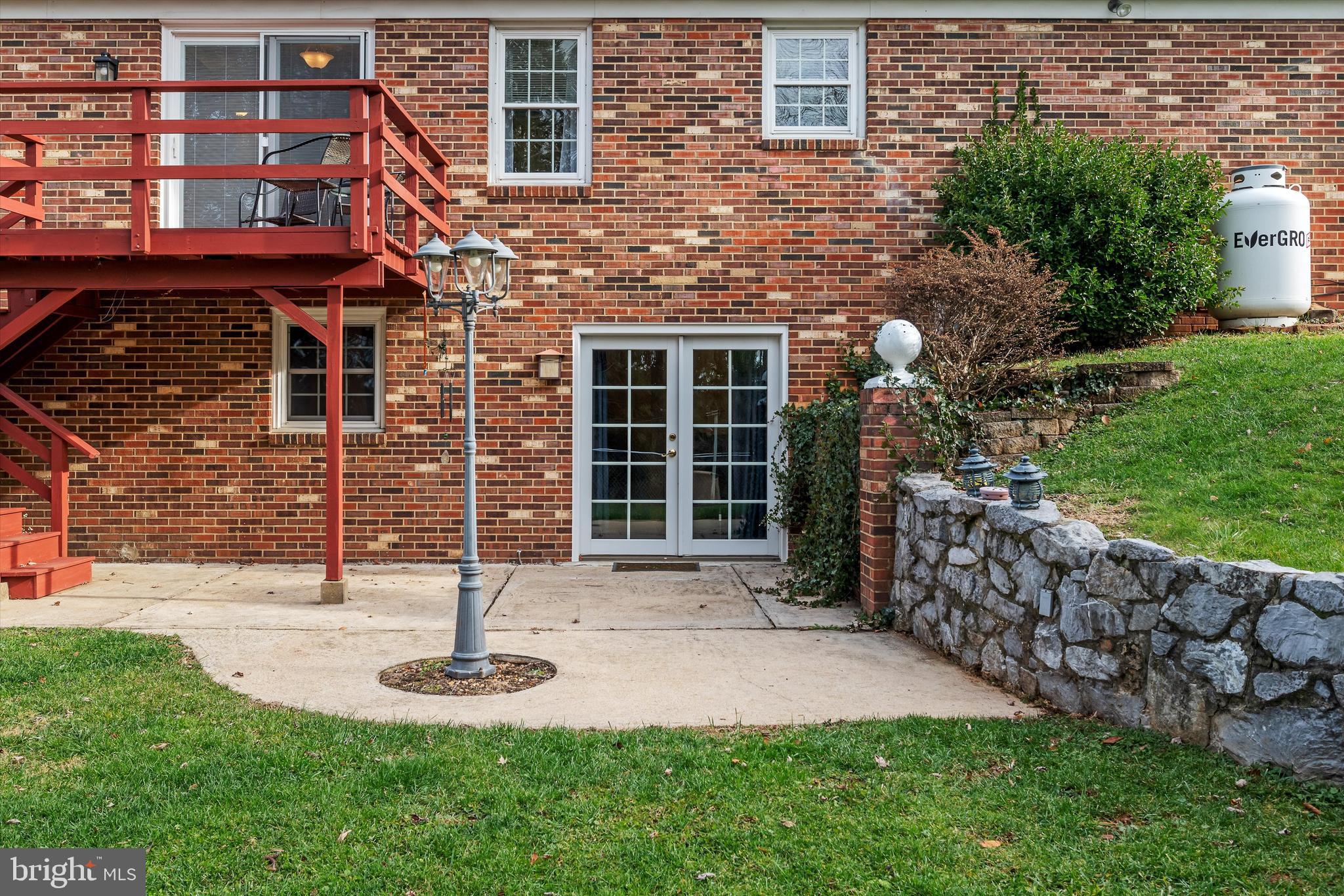 11 Richmond Road Front Royal, VA 22630 - Photo 28 of 34 Gallery Image 28