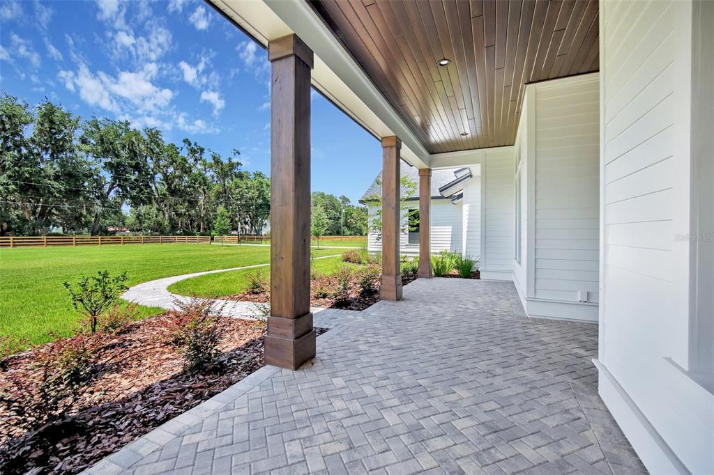 937 Old Welcome Road Lithia, FL 33547 - Photo 9 of 41 Gallery Image 9