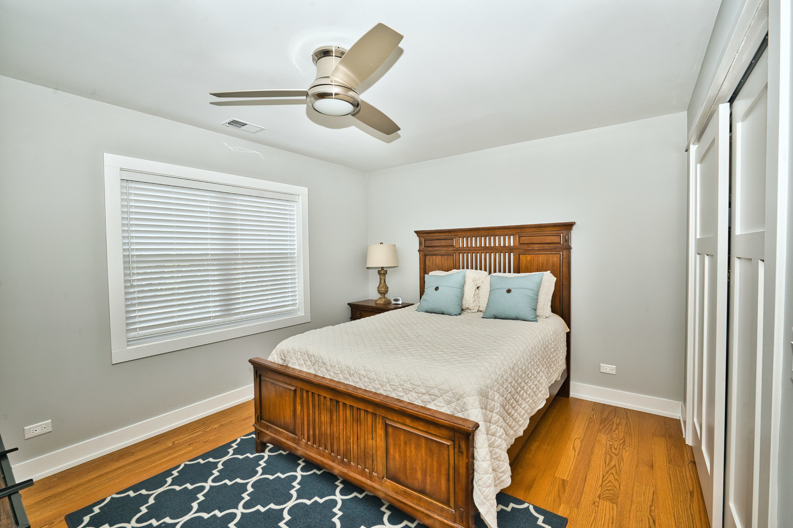 643 Oriole Avenue Park Ridge, IL 60068 - Photo 25 of 31 a bedroom with a bed and a window