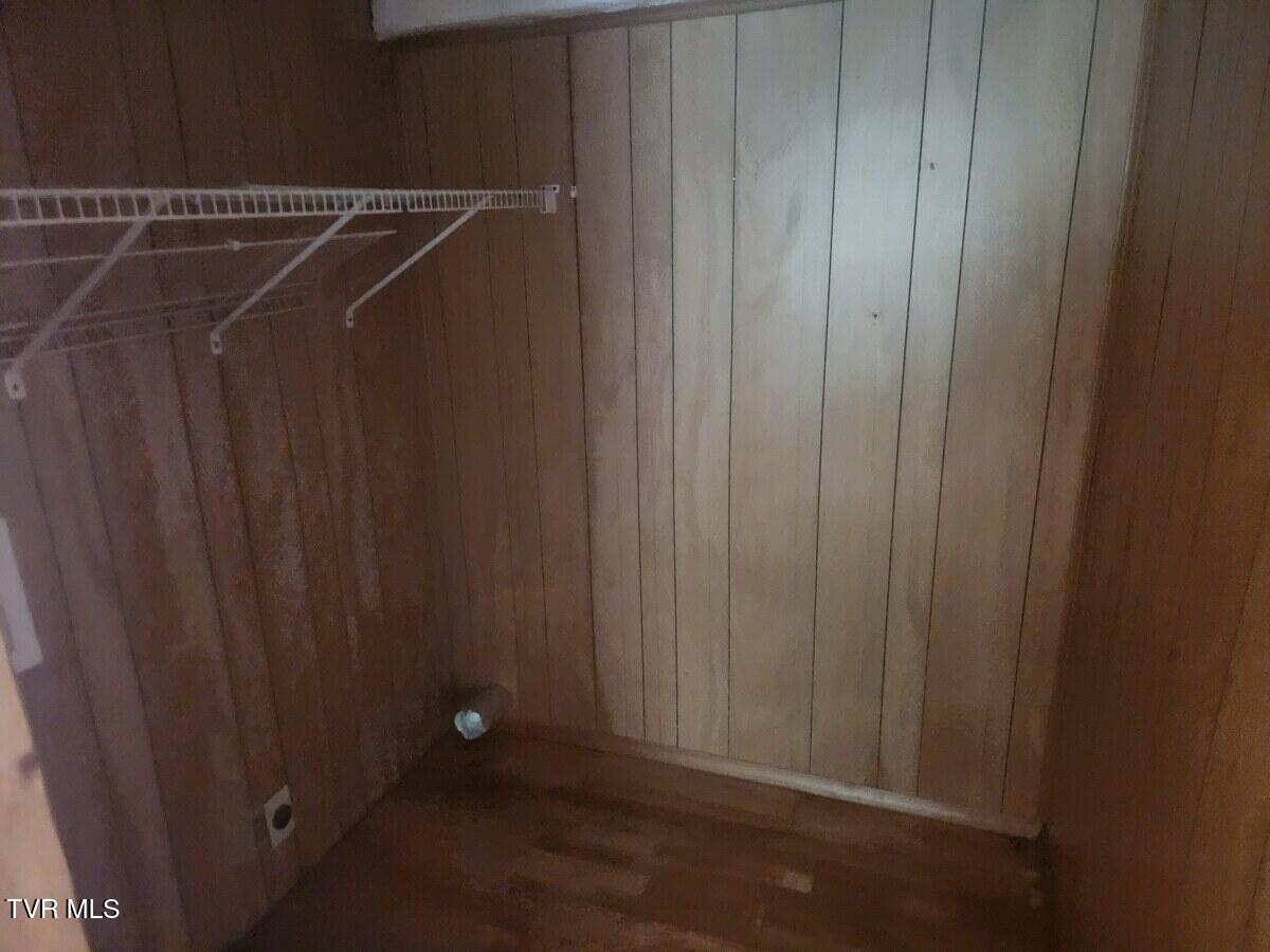 1111 Berry Road Elizabethton, TN 37643 - Photo 9 of 11 Berry (11)