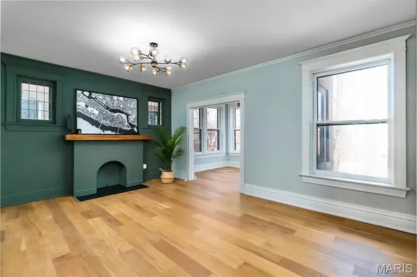 $1,199,000 | 4166 Russell Boulevard, St. Louis, MO 63110