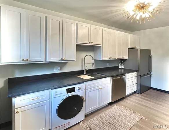 $1,199,000 | 4166 Russell Boulevard, St. Louis, MO 63110