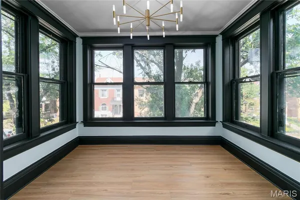 $1,199,000 | 4166 Russell Boulevard, St. Louis, MO 63110