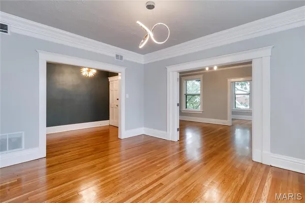 $1,199,000 | 4166 Russell Boulevard, St. Louis, MO 63110