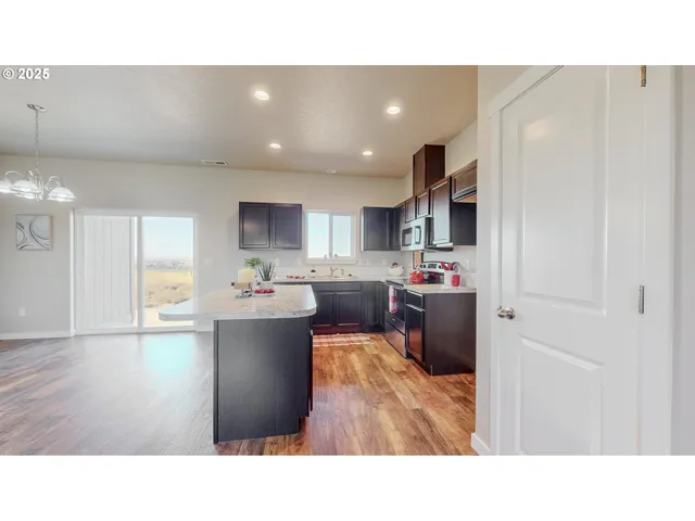 $349,950 | 305 Rosalynn Drive, Stanfield, OR 97875