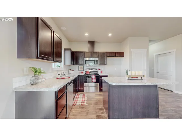 $349,950 | 305 Rosalynn Drive, Stanfield, OR 97875