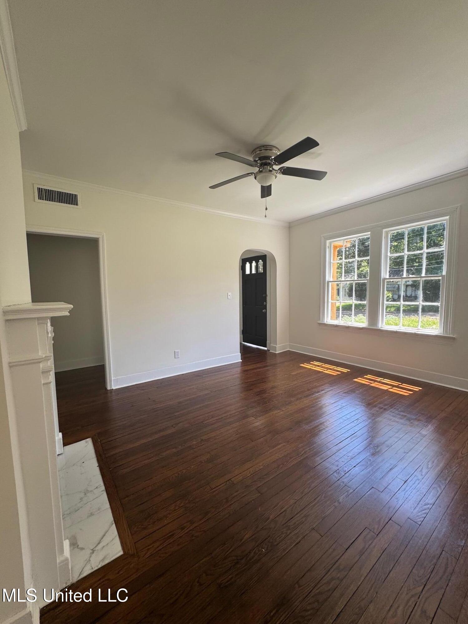 316 East Mayes Street Jackson, MS 39206 - Photo 5 of 21 IMG_5420