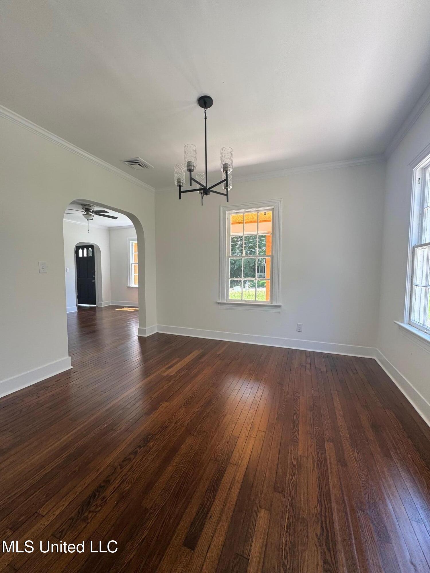 316 East Mayes Street Jackson, MS 39206 - Photo 8 of 21 IMG_5424