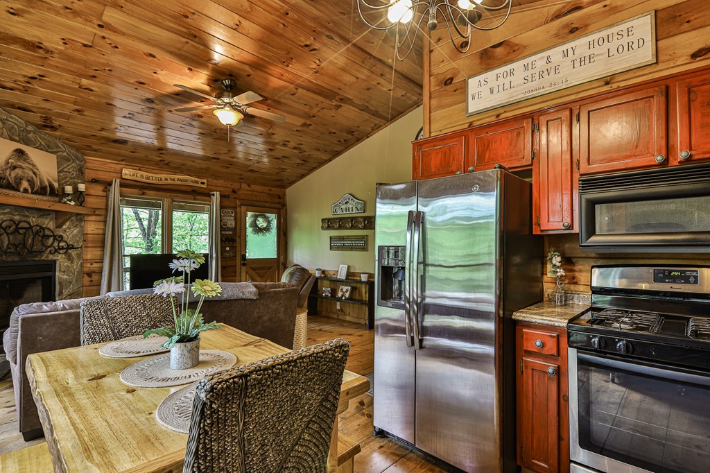 137 Little Beaver Drive Blue Ridge, GA 30513 - Photo 5 of 19